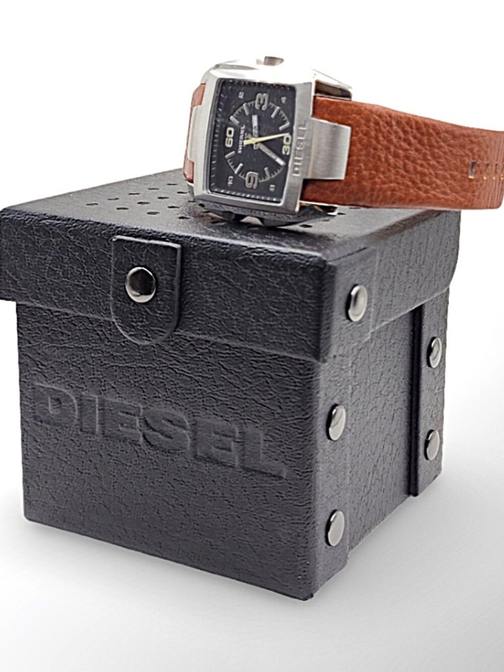 DIESEL Industrial Square Face Watch | Cognac Leather I Quartz Movement